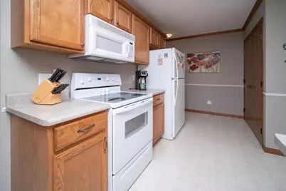 2724 Kelso Drive, Janesville, WI 53546 - Photo 9