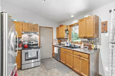1036 Villa Circle, Sun Prairie, WI 53590 - Photo 11