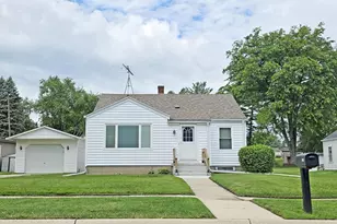 1404 Center St, Watertown, WI 53098 - Photo 3