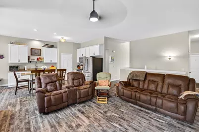 932 E Lauderdale Court, Edgerton, WI 53534 - Photo 9
