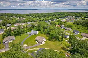 932 E Lauderdale Ct, Edgerton, WI 53534 - Photo 3