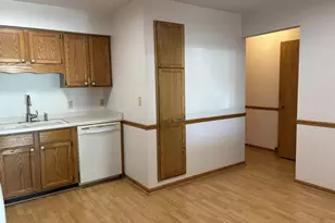1422 Dayton Dr, Janesville, WI 53546 - Photo 9