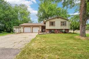 6008 Exchange St, Mcfarland, WI 53558 - Photo 3