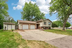 6008 Exchange St, Mcfarland, WI 53558 - Photo 5