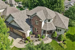 610 Pleasant Valley Pkwy, Waunakee, WI 53597 - Photo 3