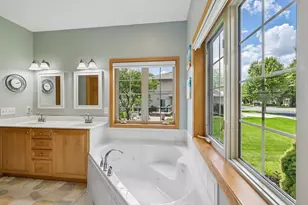 610 Pleasant Valley Pkwy, Waunakee, WI 53597 - Photo 25