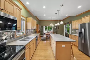 610 Pleasant Valley Pkwy, Waunakee, WI 53597 - Photo 15