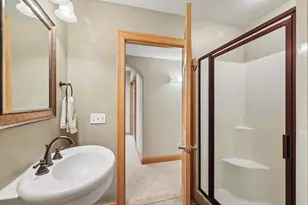 610 Pleasant Valley Pkwy, Waunakee, WI 53597 - Photo 37