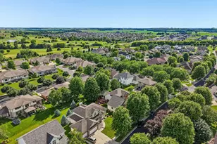 610 Pleasant Valley Pkwy, Waunakee, WI 53597 - Photo 53
