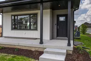 3149 Hope St, Sun Prairie, WI 53590 - Photo 3