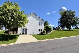 506 S Varnum St, South Wayne, WI 53587 - Photo 5
