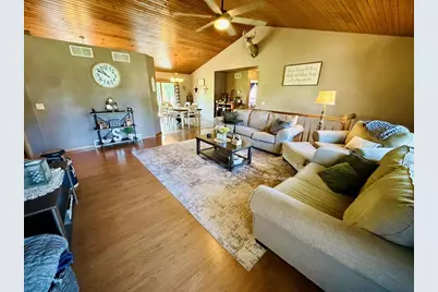 506 S Varnum Street, South Wayne, WI 53587 - Photo 11