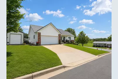 506 S Varnum Street, South Wayne, WI 53587 - Photo 1