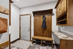 1789 Lunde Cir, Stoughton, WI 53589 - Photo 33