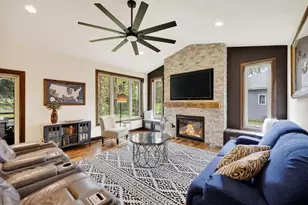 1789 Lunde Cir, Stoughton, WI 53589 - Photo 9