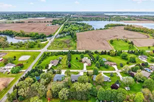 1789 Lunde Cir, Stoughton, WI 53589 - Photo 7