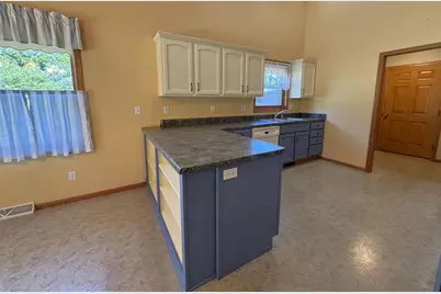 1002 N 2nd Street, Monroe, WI 53566 - Photo 25