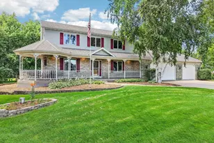6443 Hickory Ln, Waunakee, WI 53597 - Photo 5