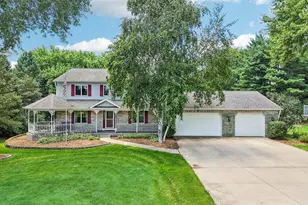 6443 Hickory Ln, Waunakee, WI 53597 - Photo 3