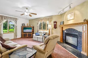 6443 Hickory Ln, Waunakee, WI 53597 - Photo 11