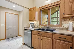 E9340 E Bay Ln, Wisconsin Dells, WI 53965 - Photo 25