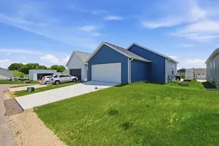 106 Lupine Ave, Poynette, WI 53955 - Photo 33