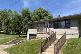 404 N Brooklyn Ave, Elroy, WI 53929 - Photo 29