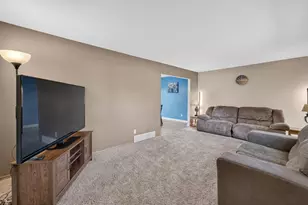 2206 Aspen Rd, Madison, WI 53711 - Photo 5