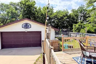 211 S Prairie St, Prairie Du Chien, WI 53821 - Photo 3