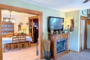 211 S Prairie St, Prairie Du Chien, WI 53821 - Photo 9