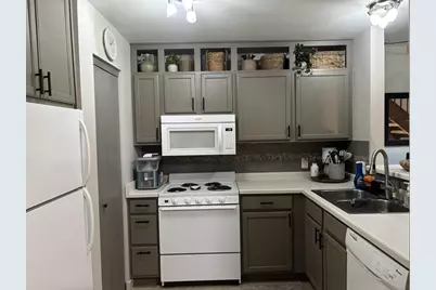 1016 N Sunnyvale Lane #E, Madison, WI 53713 - Photo 1