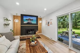 3489 Dell Dr, Madison, WI 53718 - Photo 11