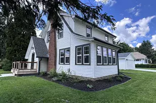 1221 Grace St, Janesville, WI 53545 - Photo 5