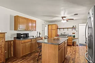 4990 Bultman Rd, Madison, WI 53704 - Photo 7