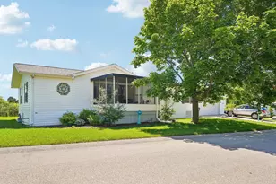 412 Harbor Heights Dr, Racine, WI 53185 - Photo 1