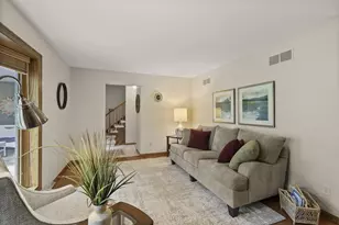 125 Coach House Dr, Madison, WI 53714 - Photo 5