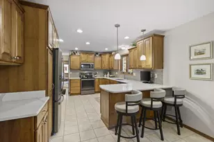 125 Coach House Dr, Madison, WI 53714 - Photo 9