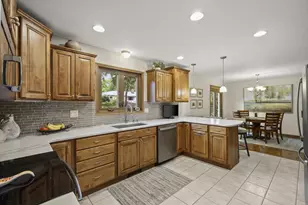 125 Coach House Dr, Madison, WI 53714 - Photo 13