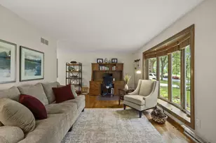 125 Coach House Dr, Madison, WI 53714 - Photo 3
