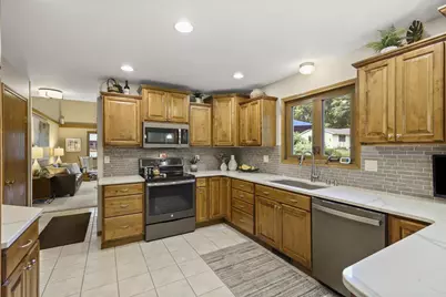 125 Coach House Drive, Madison, WI 53714 - Photo 11