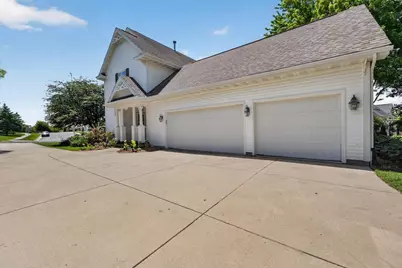 1614 Blue Ridge Trail, Waunakee, WI 53597 - Photo 9