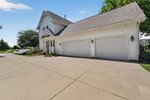 1614 Blue Ridge Trail, Waunakee, WI 53597 - Photo 9