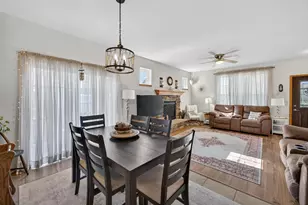 972 Stonehaven Dr, Sun Prairie, WI 53590 - Photo 7