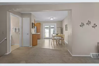 2104 Post Road, Madison, WI 53713 - Photo 9