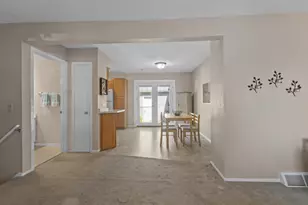 2104 Post Rd, Madison, WI 53713 - Photo 9