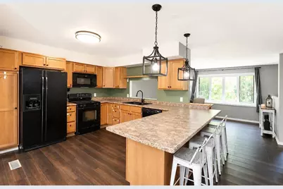 724 Crist Road, Beloit, WI 53511 - Photo 9