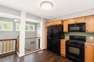 724 Crist Rd, Beloit, WI 53511 - Photo 5