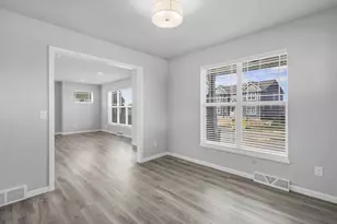602 Schewe Rd, Madison, WI 53593 - Photo 9