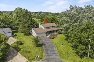 7824 Caribou Ct, Verona, WI 53593 - Photo 3