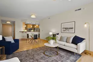 360 W Washington Ave, Madison, WI 53703 - Photo 9
